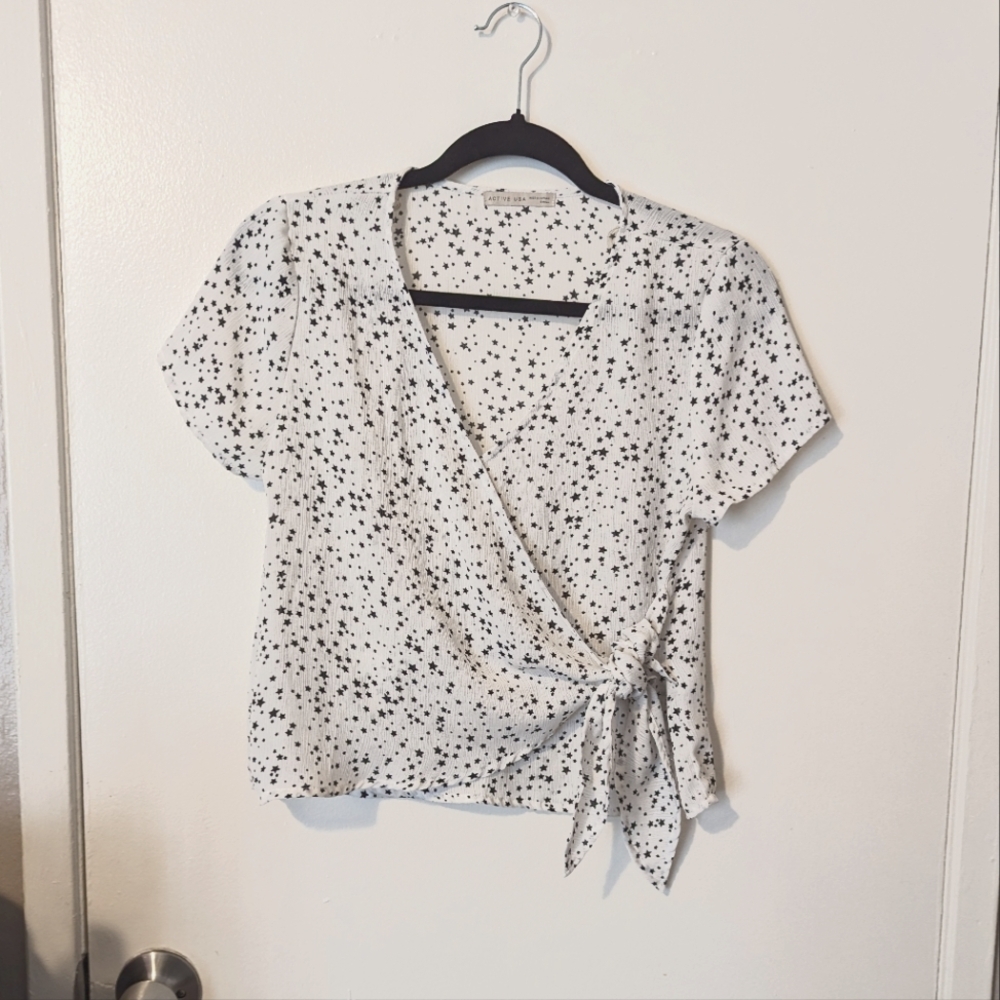 Active USA Cover Black and White Star Tie Top
